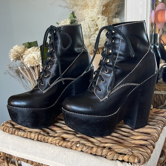 Jeffrey Campbell Black Lace Up Platform Boot - Tardy 8 - Picture 4 of 5